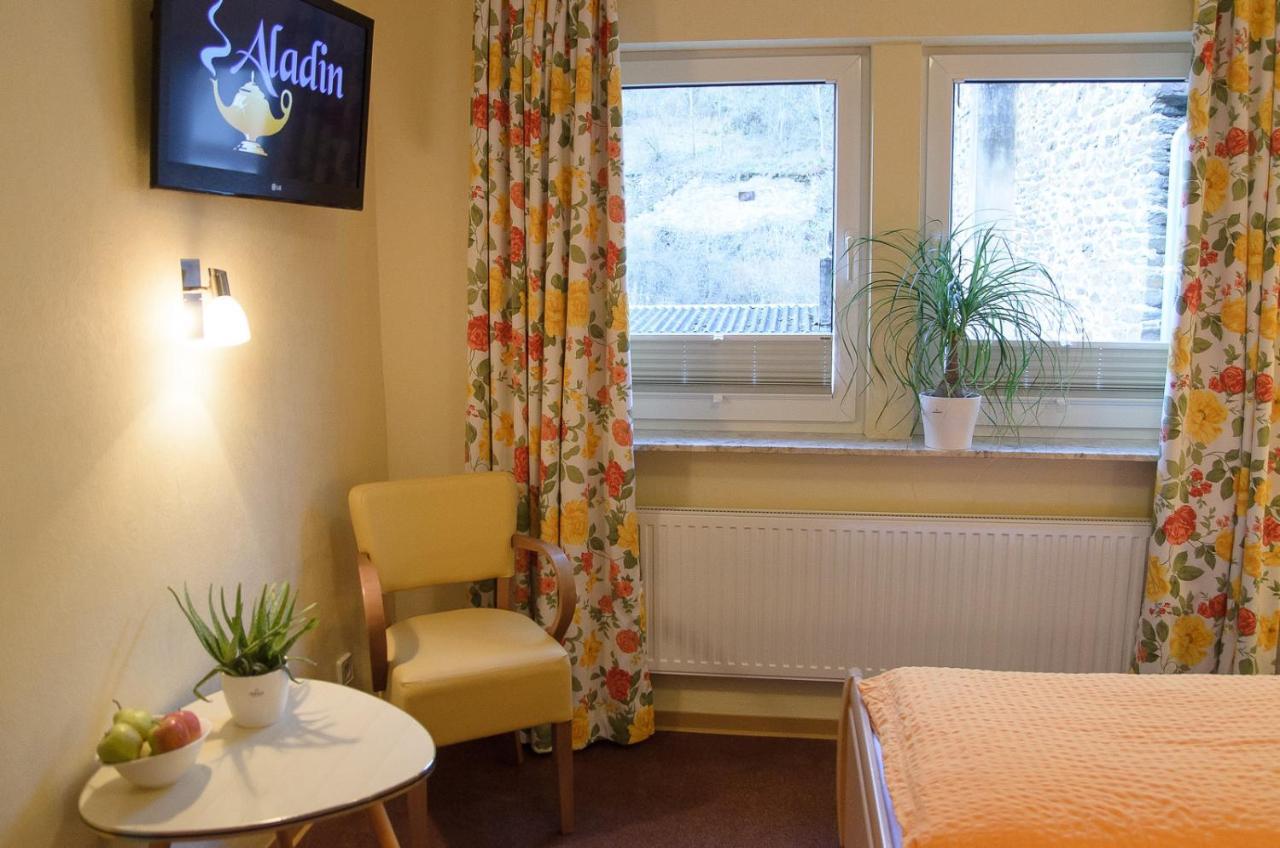 Gaestehaus Aladin Cochem Exterior foto